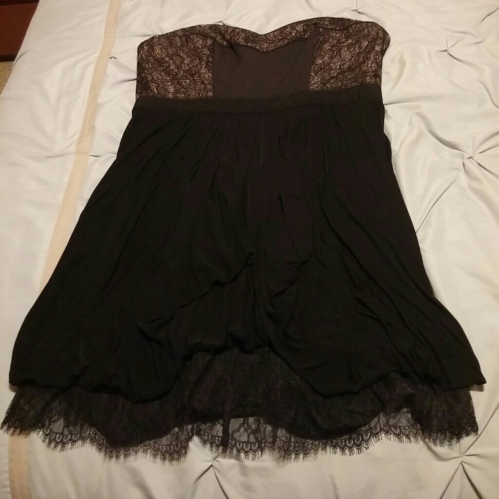 NWOT Gorgeous BCBG Strapless Dress
